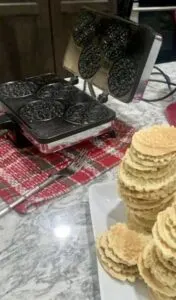 pizzelle iron with pizzelles