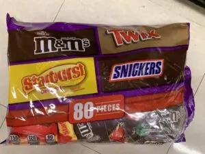 80 piece candy variety bag M&M's Twix Starburst Snickers