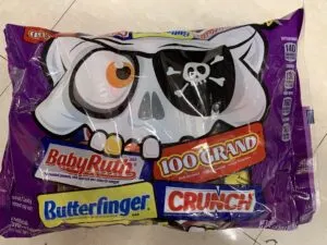 Assorted candy bag with Baby Ruth Butterfinger 100 Grand Crunch