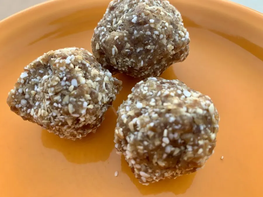Date coconut balls recipe